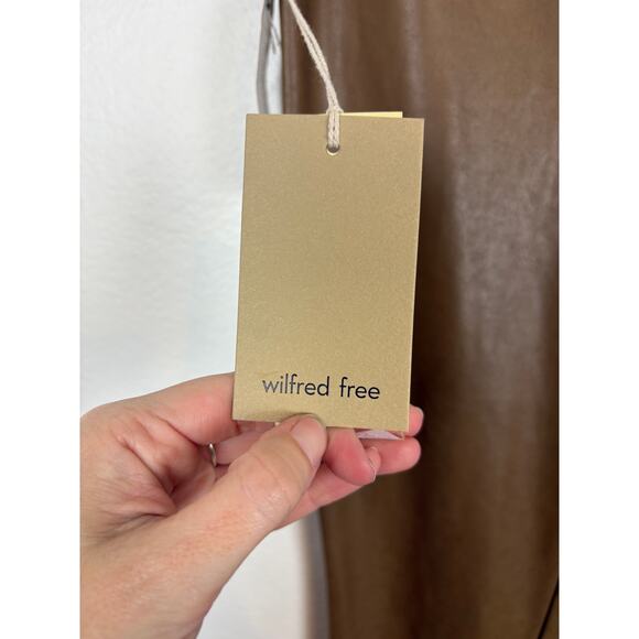 NWT Wilfred Free Aritzia Daria Flare Vegan Leather High Rise Pants Small - Picture 5 of 5